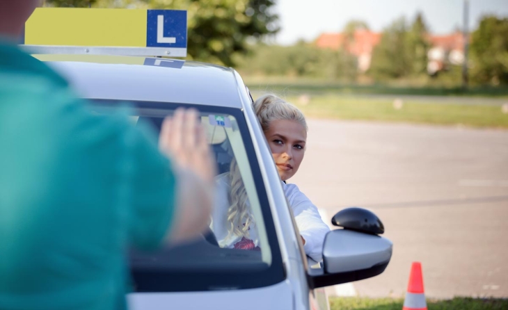 Kurs prawa jazdy z dofinansowaniem min. 80% – zapisz się już dziś!